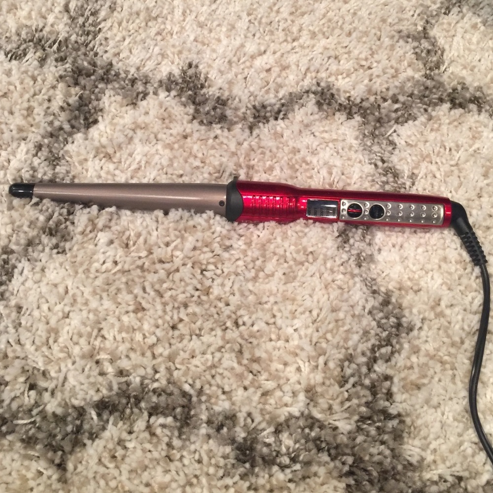 LIKE NEW Conair infiniti curling wand
