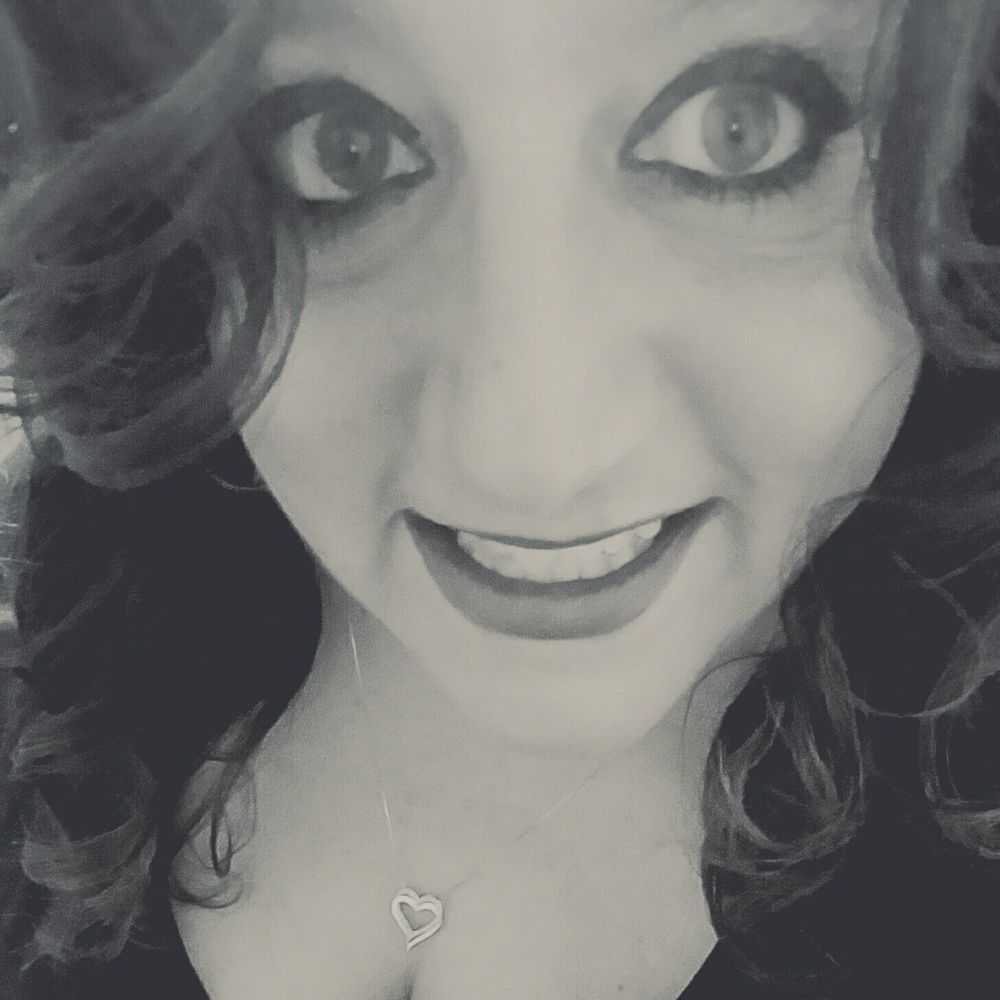 Meet your Posher, Suzanne