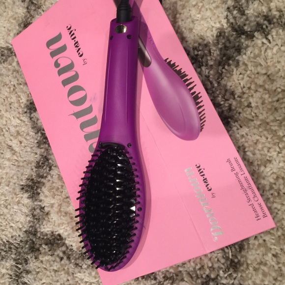 New in Box Straightening Brush