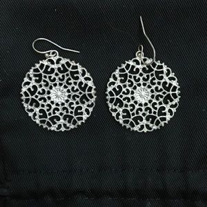 New Stella And Dot Silver Earrings