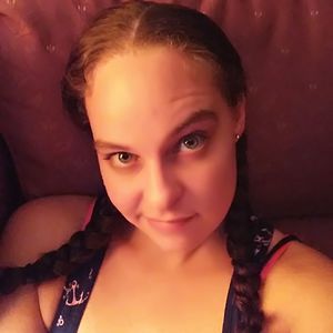 Meet your Posher, Holly