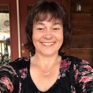 Meet your Posher, Carla