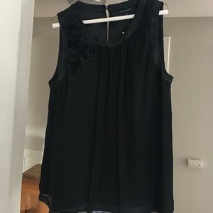 ❤️ SALE 💙 Flower Detail Blouse