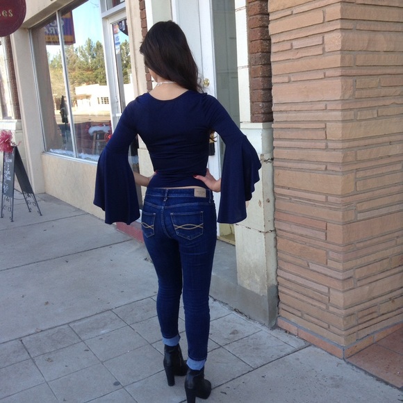 SOLD OUT - Picture 3 of 4