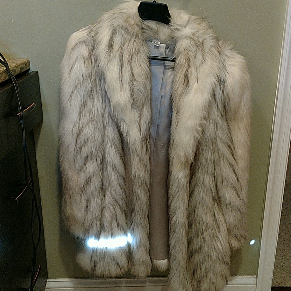 fur coat