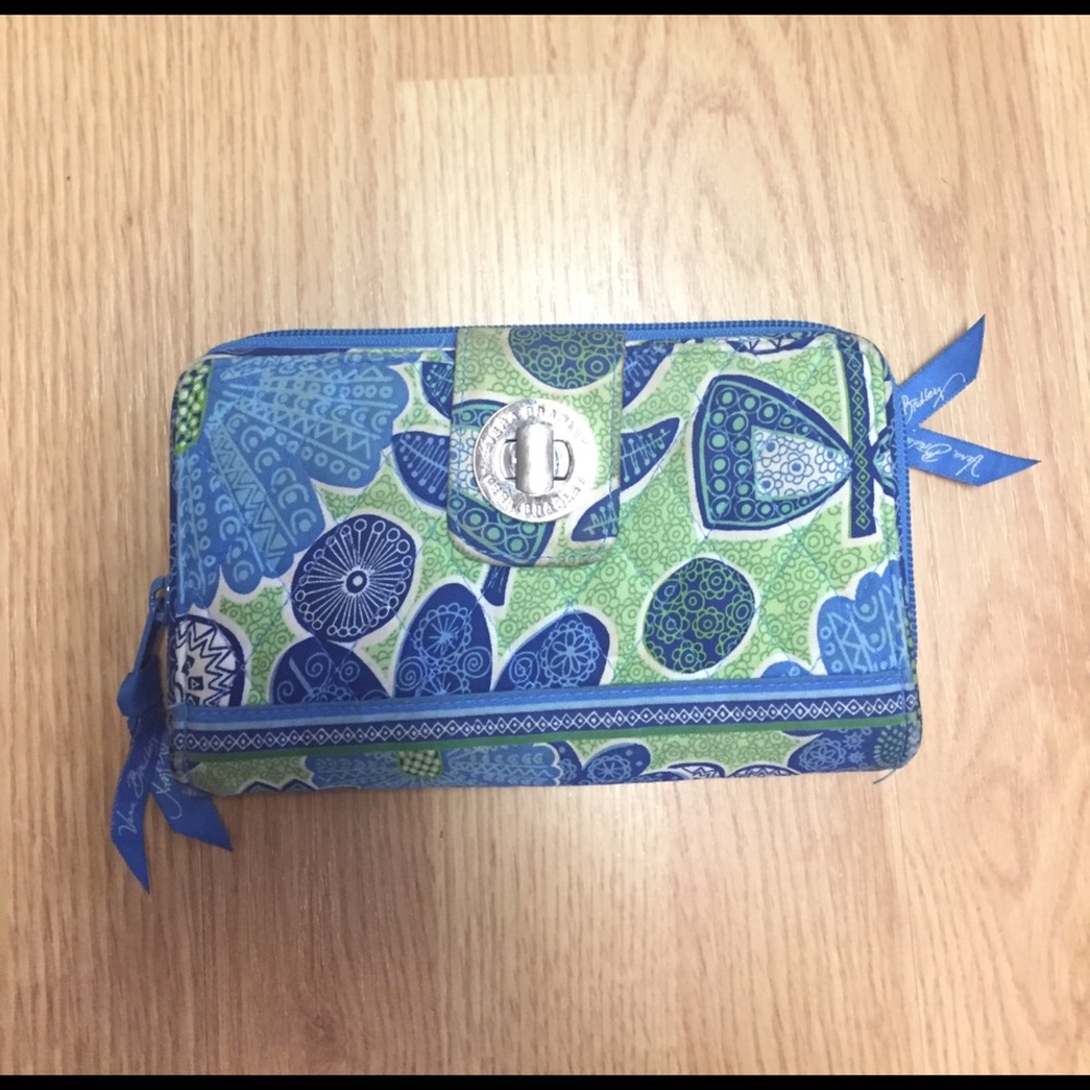 Vera Bradley Turnlock Wallet