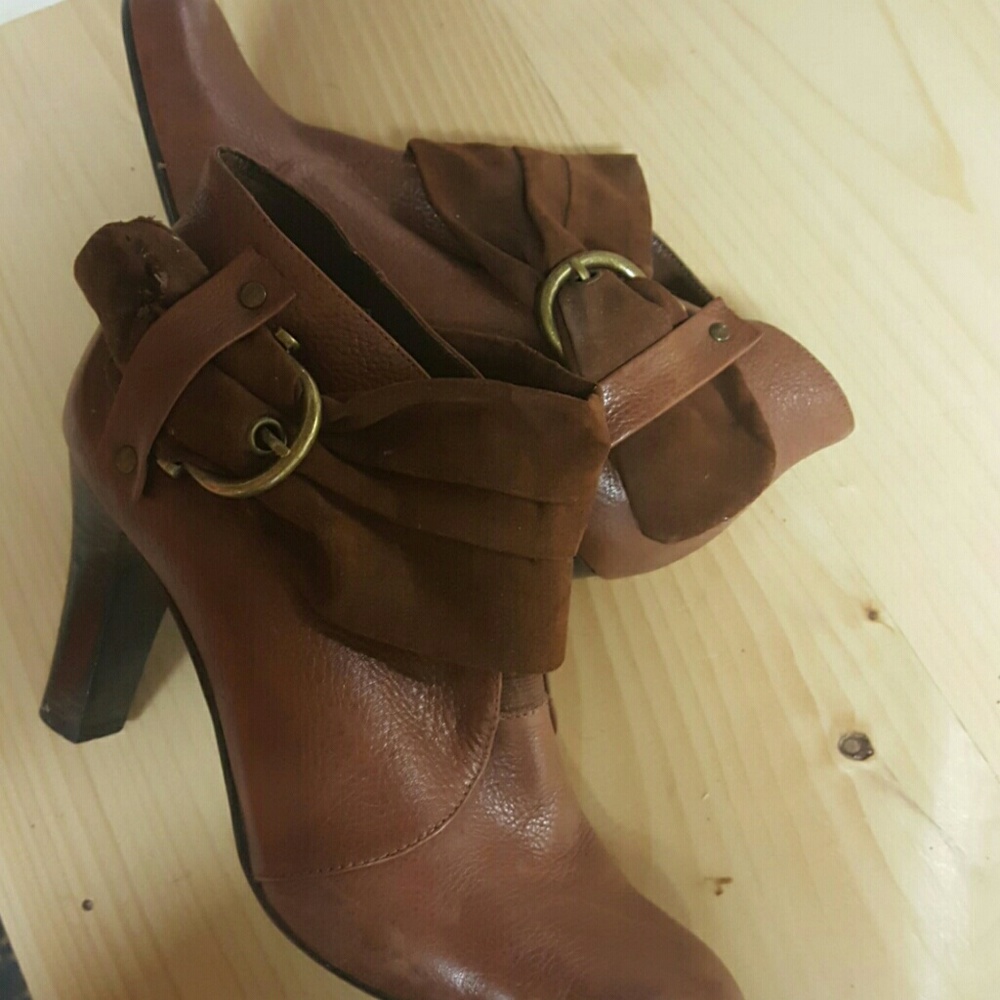 Nine West low cut boots