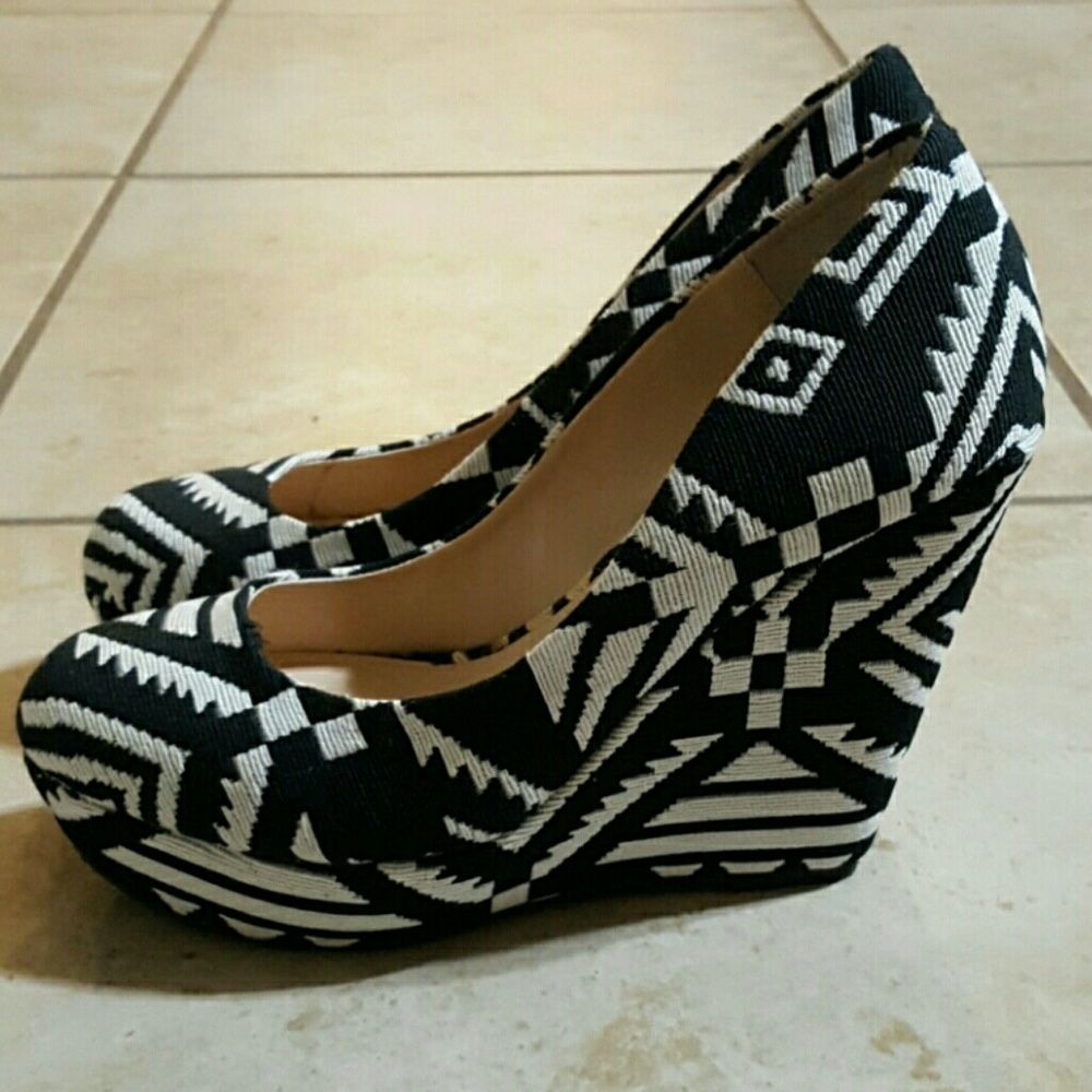 Black and White Aztec Print Wedge Shoes
