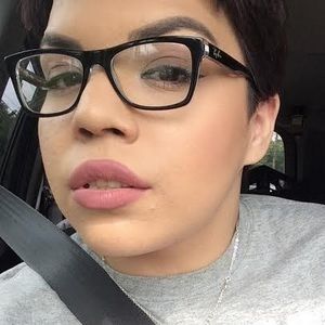 Meet your Posher, Julisa