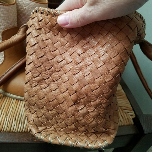 Fossil Bags Fossil Basket Weave Leather Shoulder Bag Poshmark