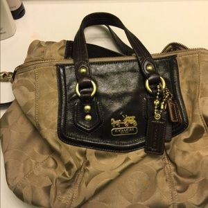 Women's Authentic Coach Purse!