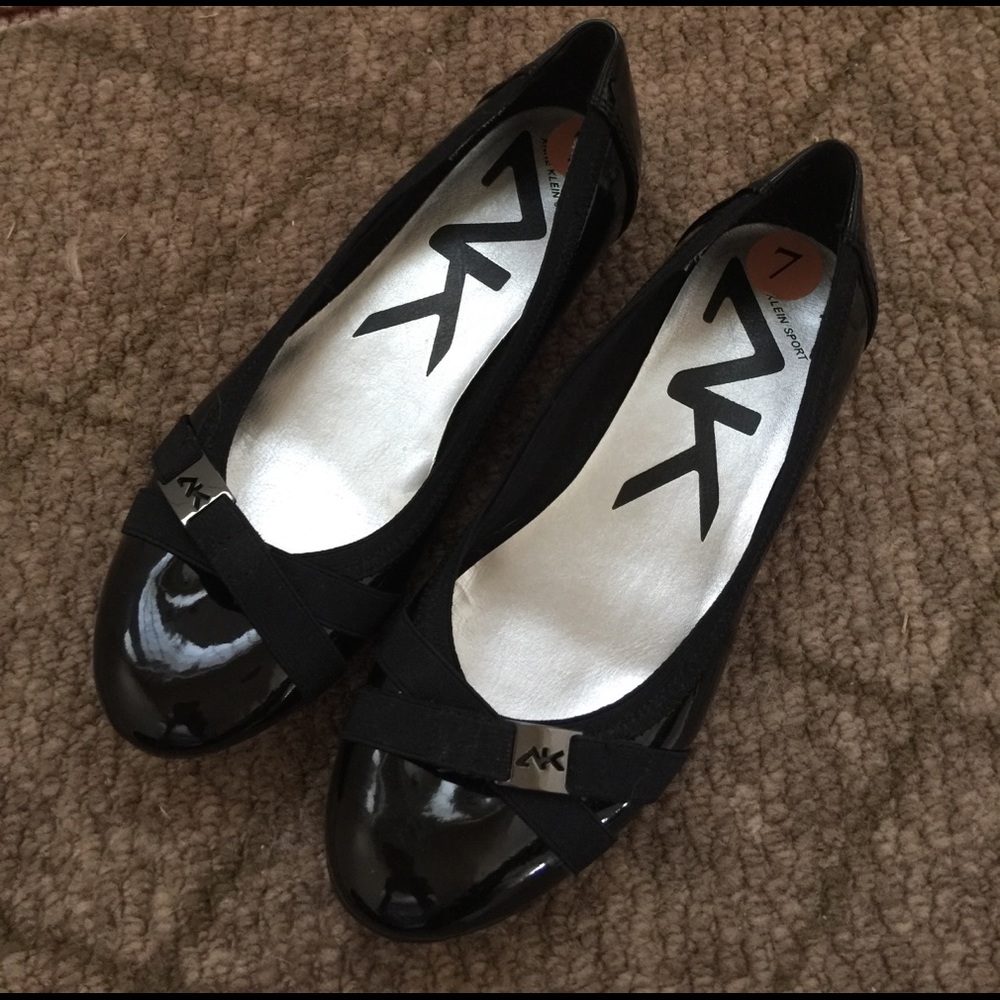 ANNE KLEIN SPORT, Black flat shoes!