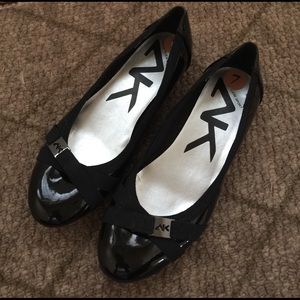 ANNE KLEIN SPORT, Black flat shoes!