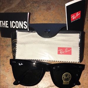 Rayban Wayfarers