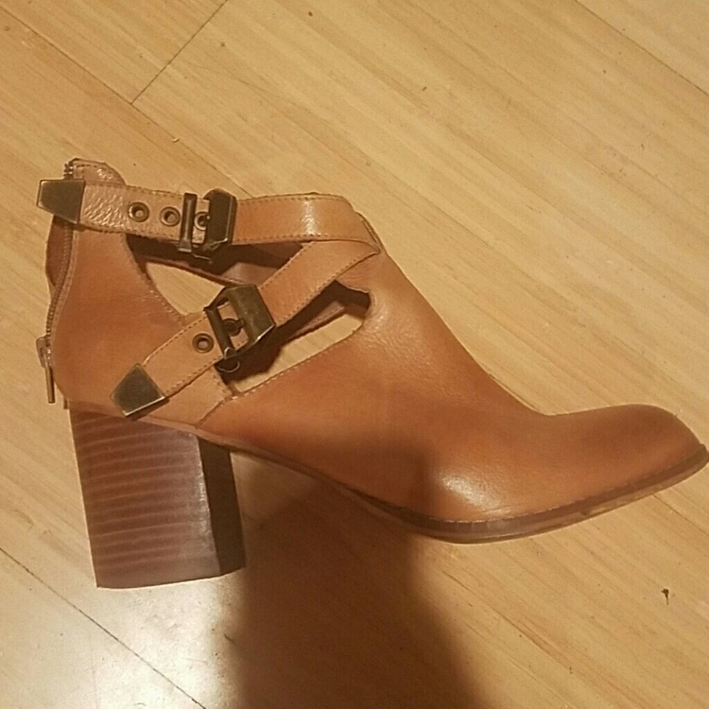 Faux leather cut out boot