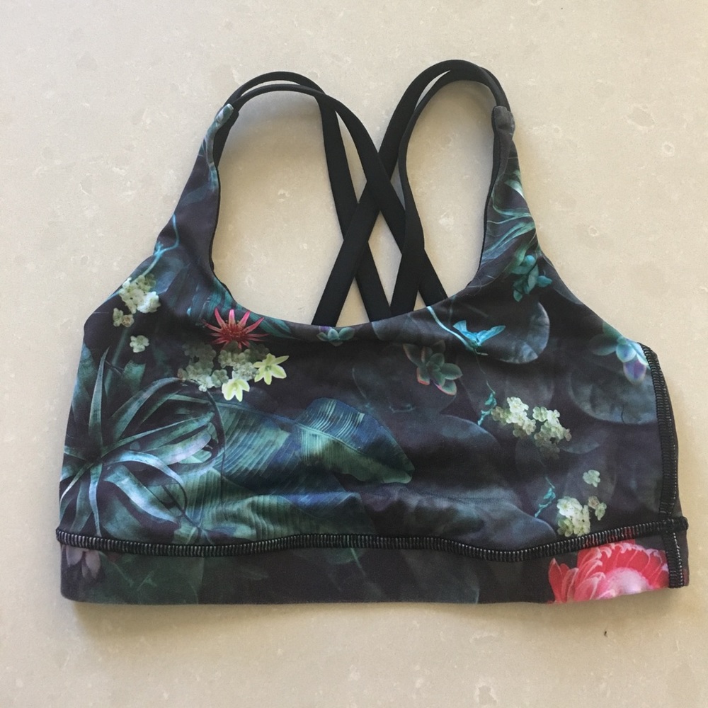 Lululemon sports bra