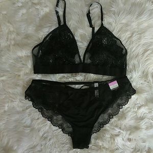 Cacique bra panty set