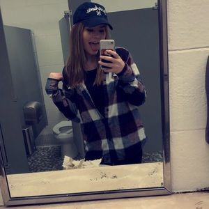 Meet your Posher, Olivia