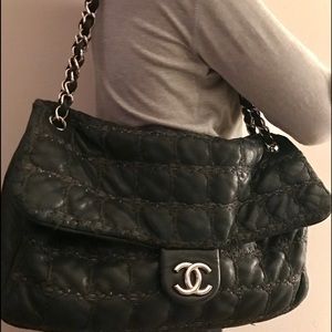 Authentic CHANEL quilted handbag