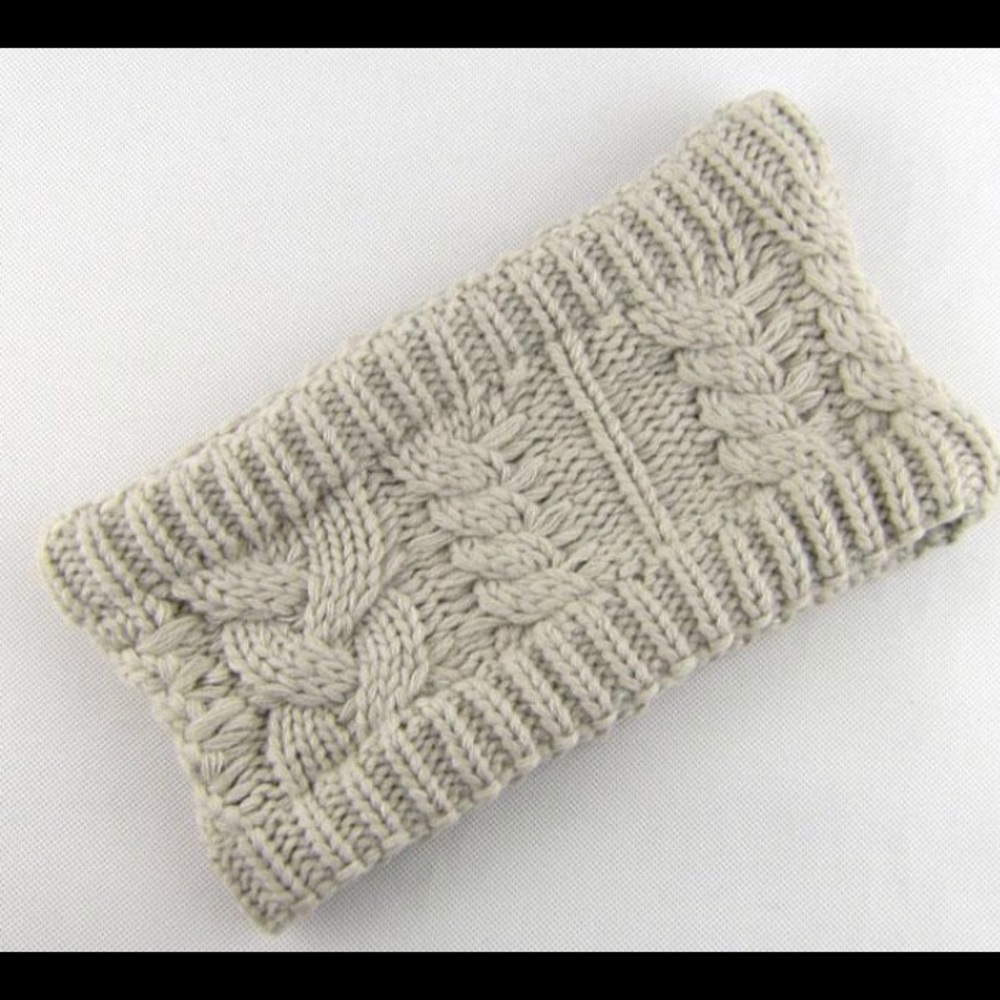 2 for 10!!!!!!Knit headbands new- have all colors.