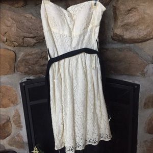 CREAM STRAPLESS DRESS