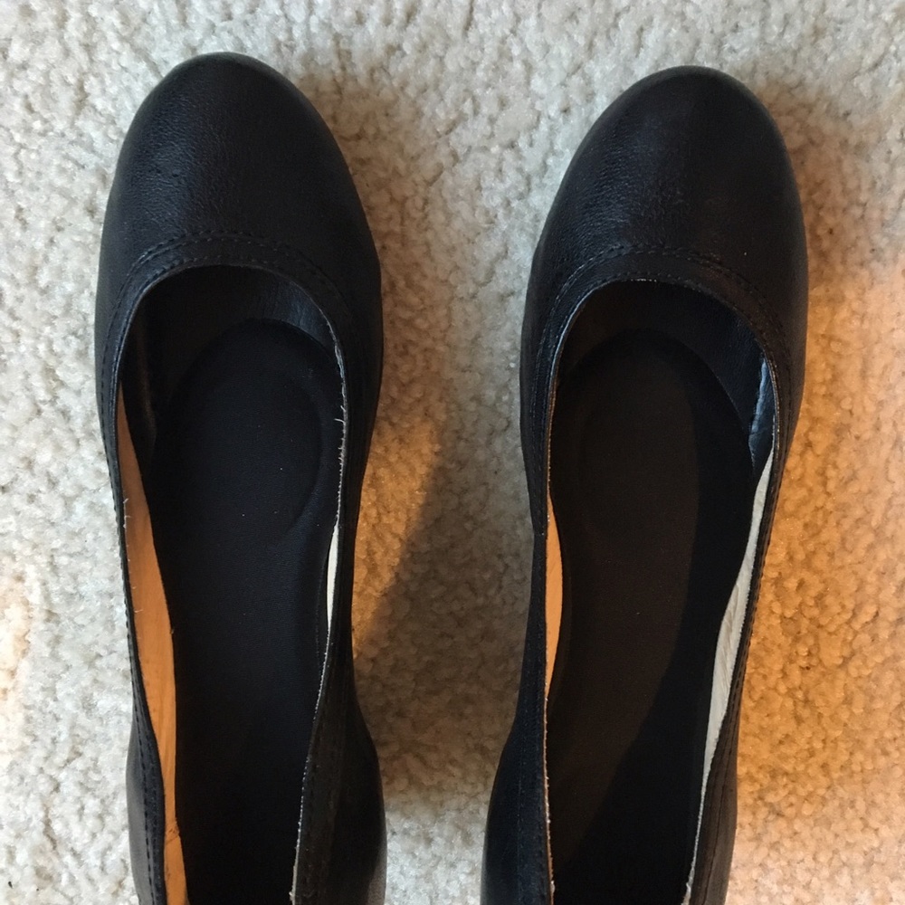 Frye black wedges