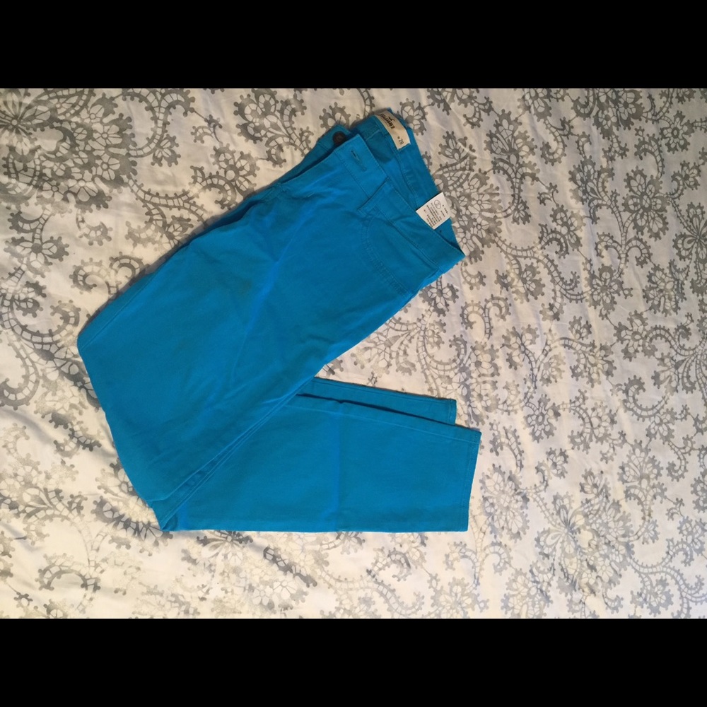 NWOT HOLLISTER JEANS
