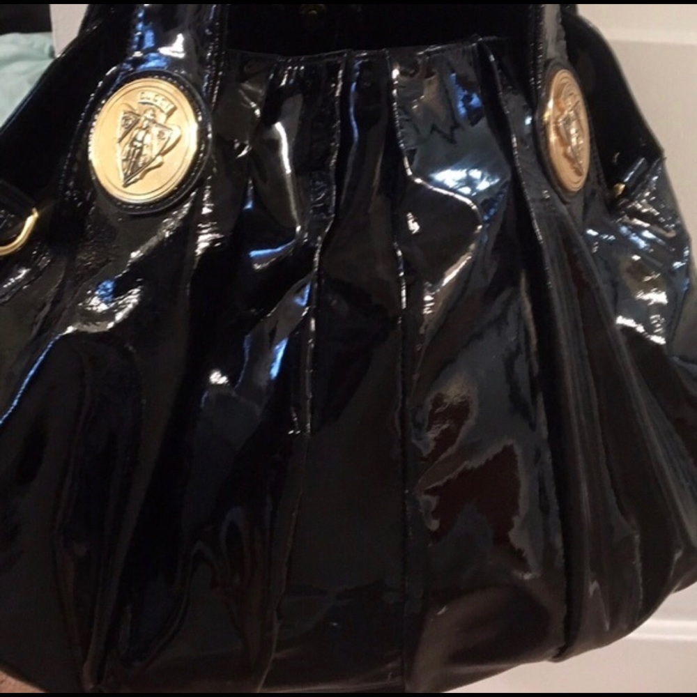 Authentic Gucci patent shoulder bag