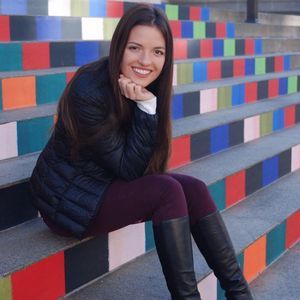 Meet your Posher, Victoria