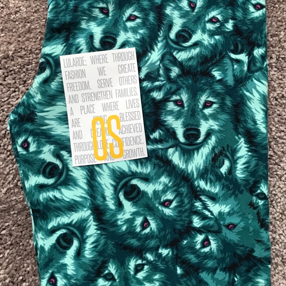 Lularoe OS NEW wolves/huskies leggings