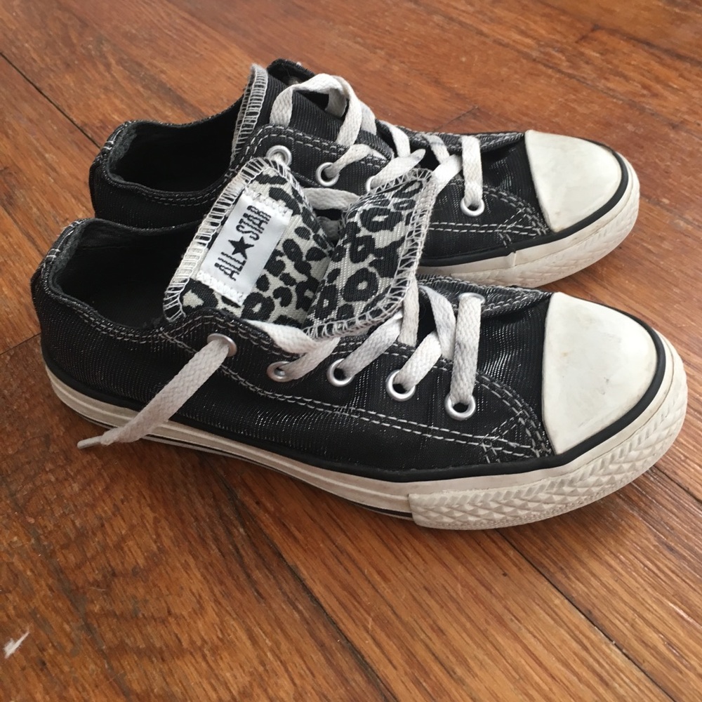 Girls Black Converse Allstar size 1