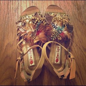 Bakers Feathered flat sandals