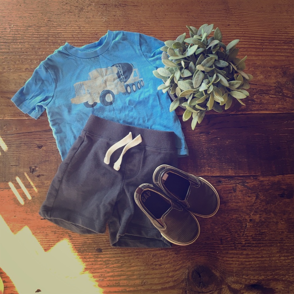 Boys summer outfit. Gap & Old Navy. 12-18m