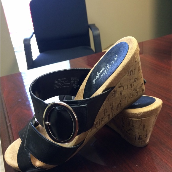 SOLD - Picture 2 of 3