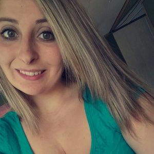 Meet your Posher, Abbie