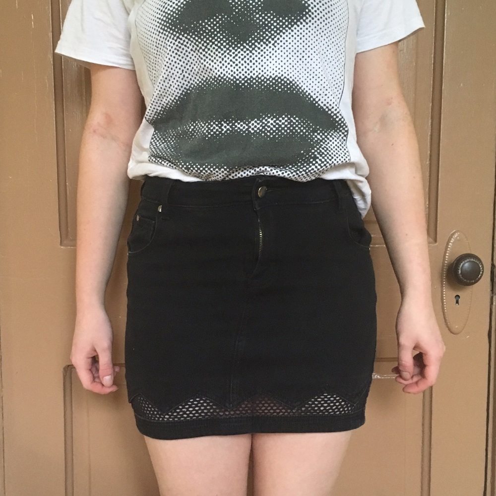 MINKPINK Black Denim Mini Skirt, Sz Small