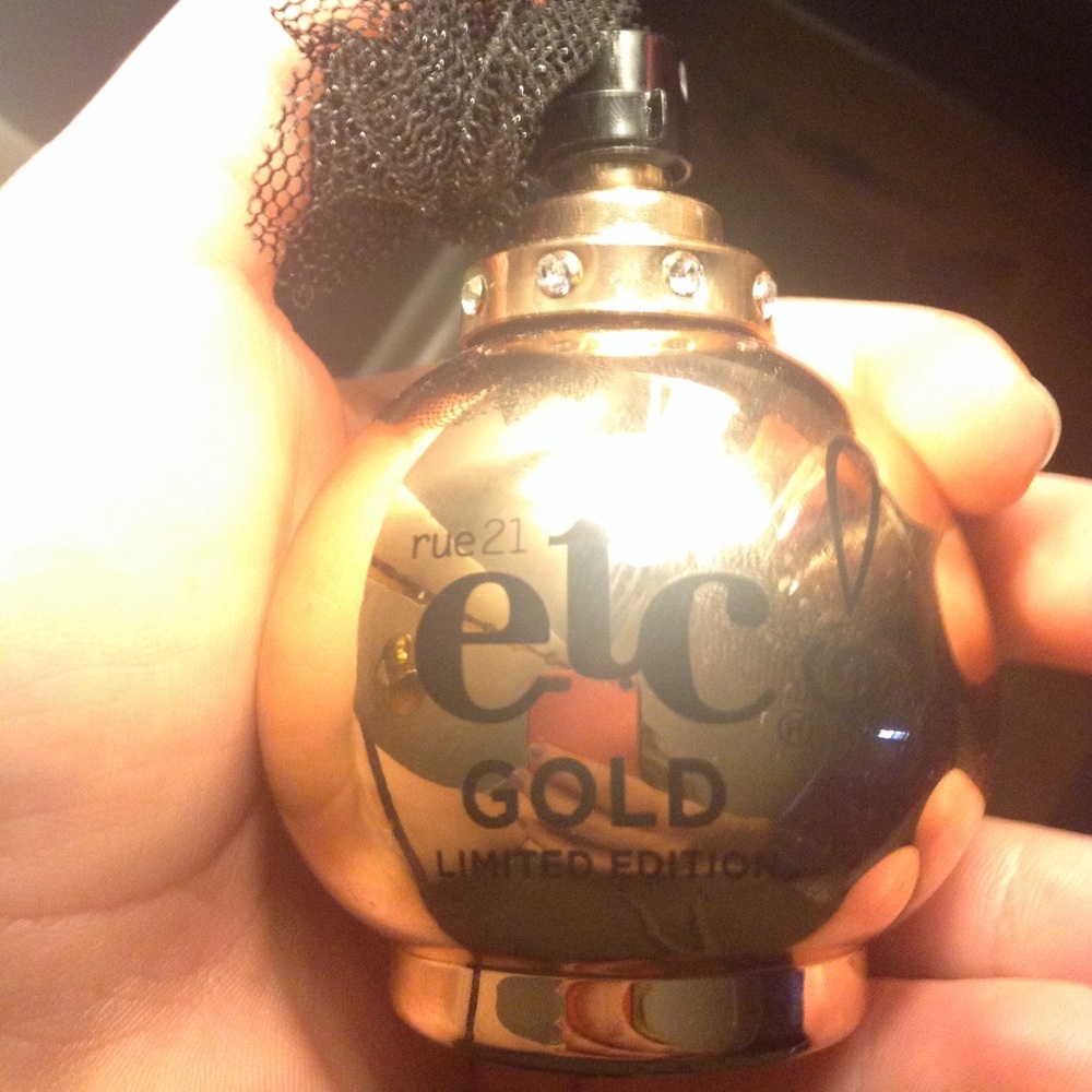 Rue21 limited edition Gold perfume.