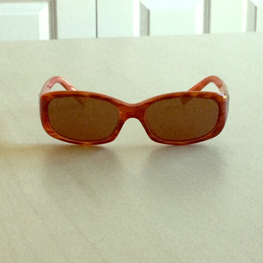 Maui Jim tortoise with pink polarized sunglasses