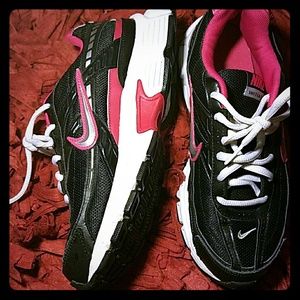 Nike Initiator