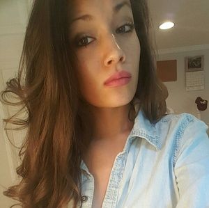 Meet your Posher, Kiana