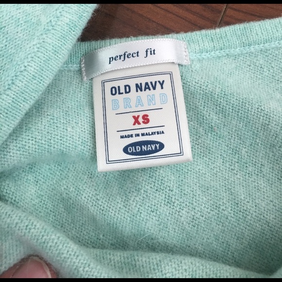 💋Gorgeous Green Old Navy V-Neck Sweater💋 - Picture 3 of 4