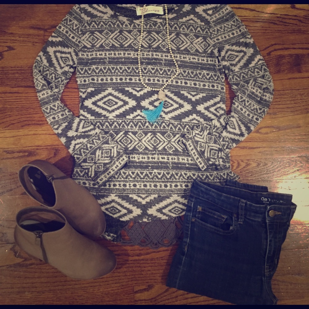 Lightweight hi-low boutique brand sweater