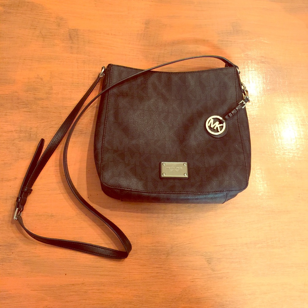 Michale Kors crossbody