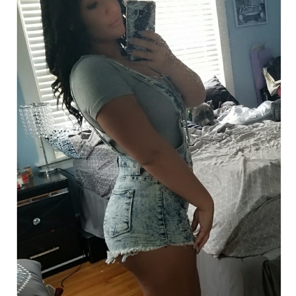 GYPSY Mineral Wash Denim Short Overalls - Picture 5 of 6