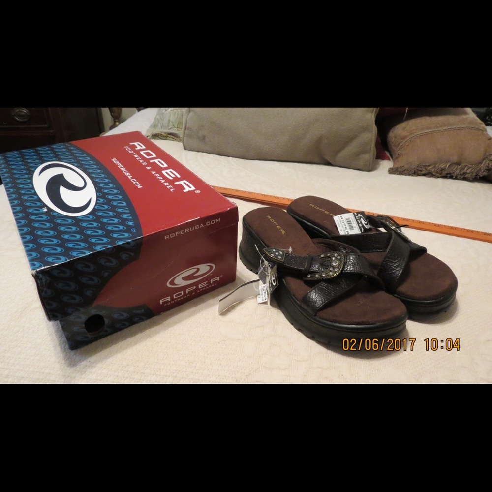 ROPER Sandal Brown Crackled Cross Strap w/Buckle