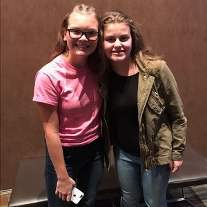 Meet your Posher, Ashleigh