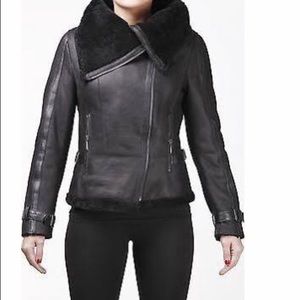 🌬❄️Ladies shearling 🌬❄️ It's still cold out❄️