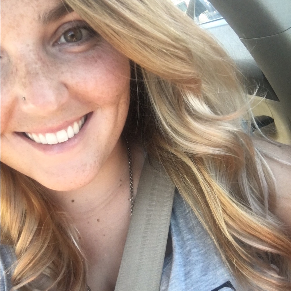 Meet your Posher, Alicia