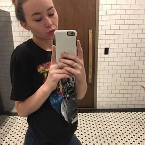 Meet your Posher, Carlee