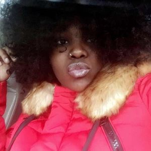 Meet your Posher, Jasmine